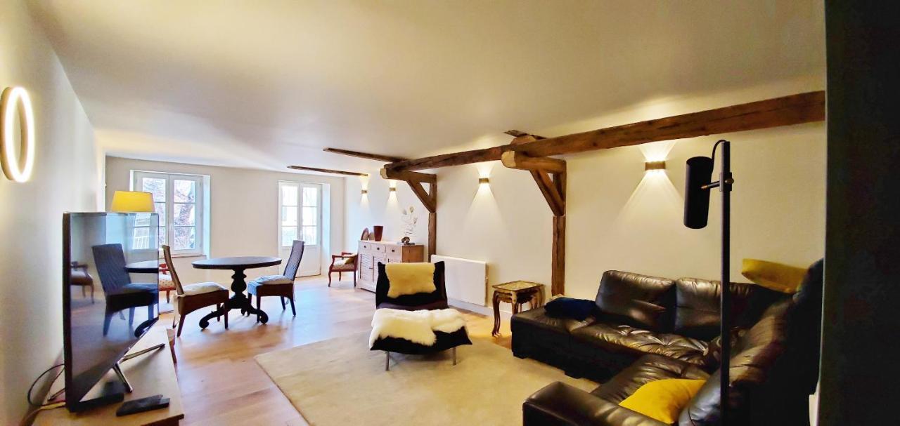 Apartment L'hivernet, Grand Triplex Neuf Au Coeur D'embrun Acces Facile *