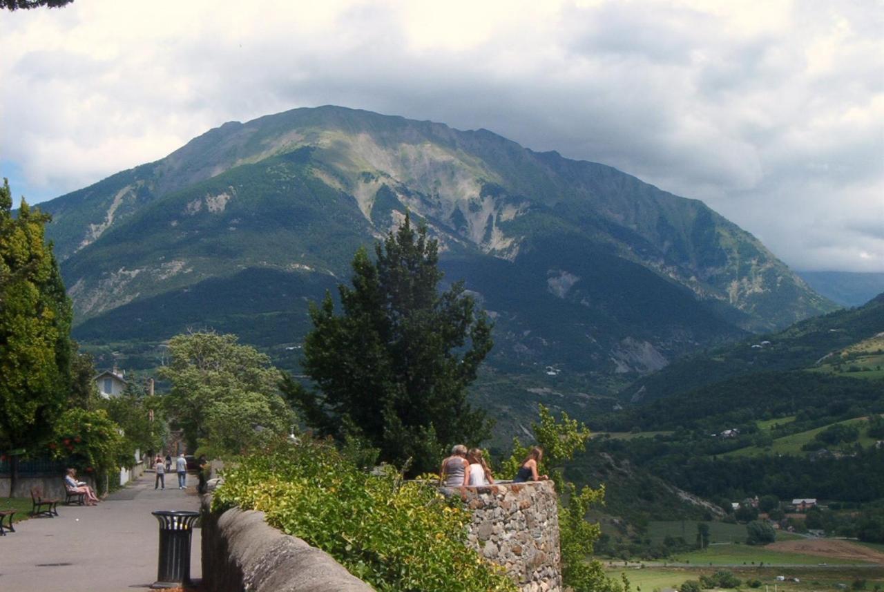L'hivernet, Grand Triplex Neuf Au Cœur D'embrun Accès Facile Appartement *